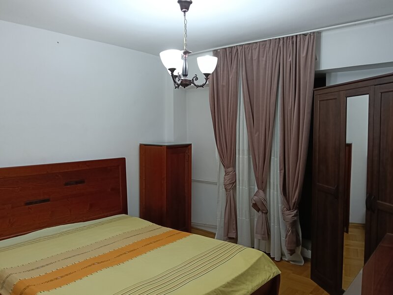 Splaiul Unirii, Timpuri Noi, Camera de Comert